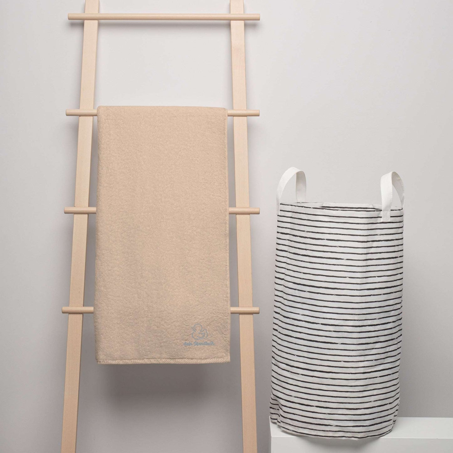 Badehandtuch - Dein Handtuch in beige und mittel als Geschenkidee